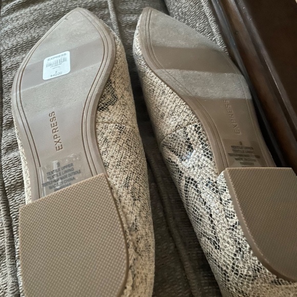 Shoes - Picture 9 of 9